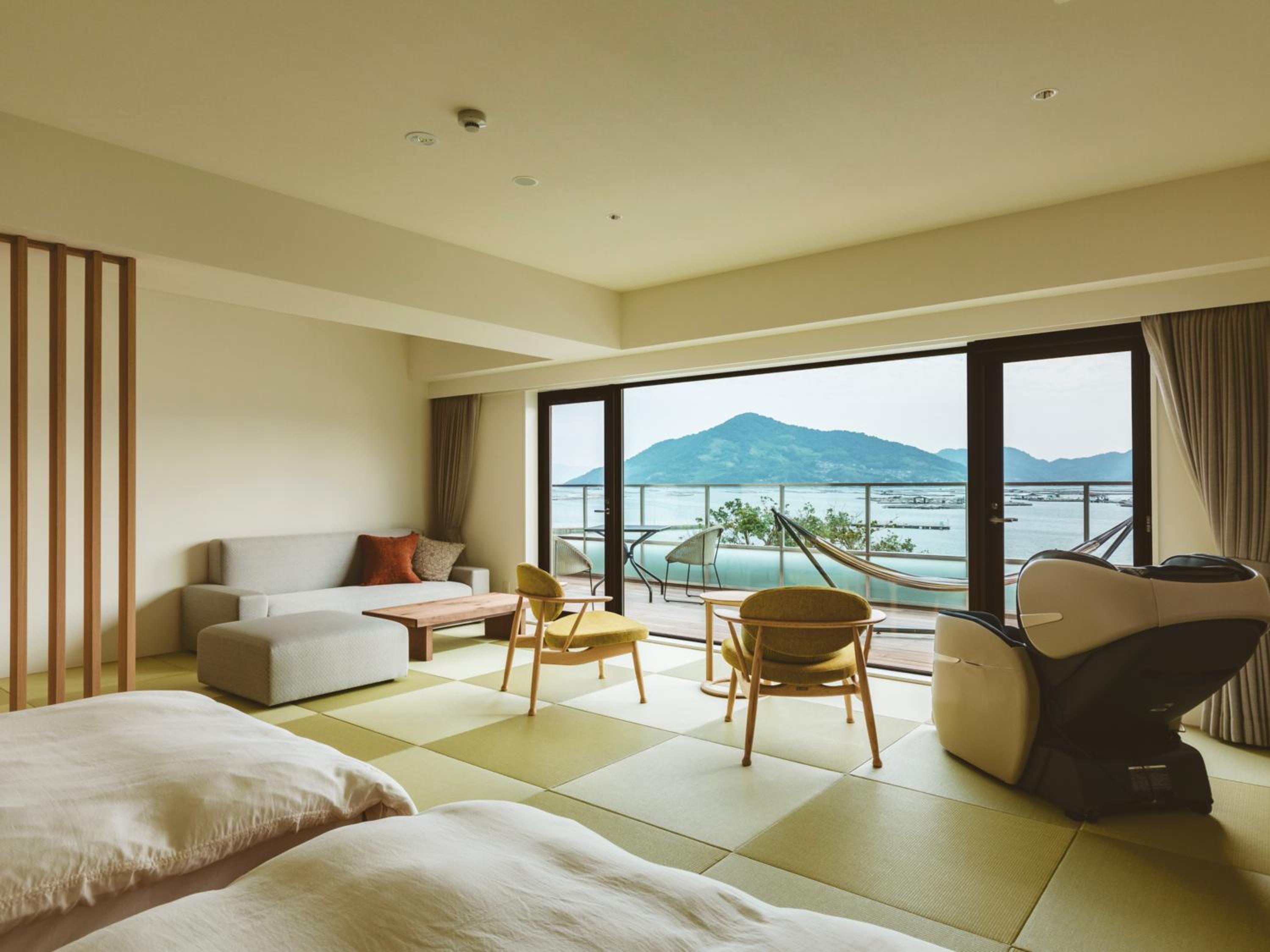 Special, Twin Beds, Bath and Shower, Balcony، Etajimasou Hotel & SPA Hiroshima 2/3