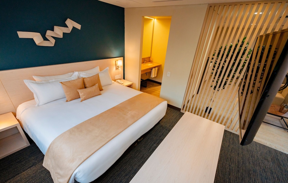 PRESIDENTIAL, SUITE