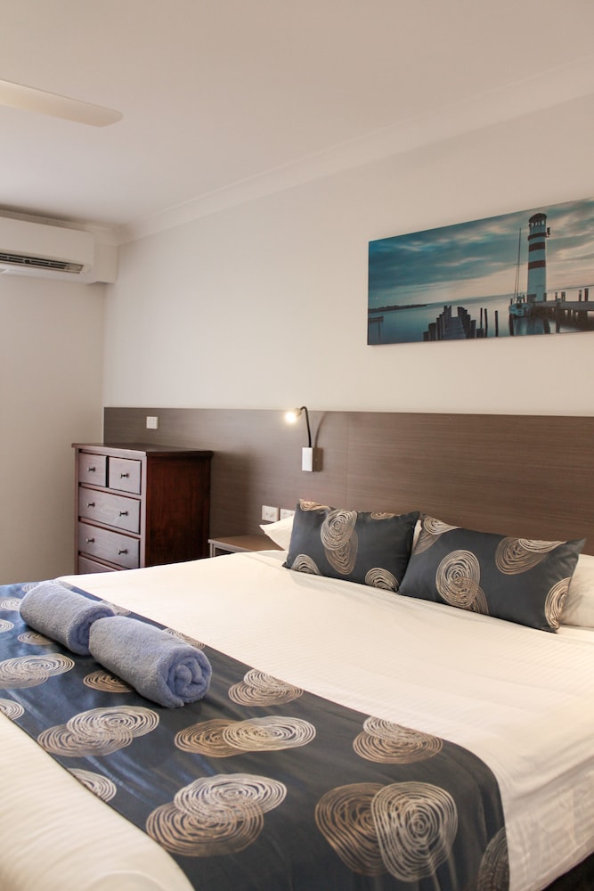 ASTON MOTEL YAMBA 30/57