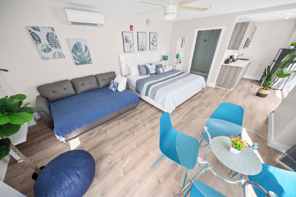 Samantha Apartments by Lowkl 19/46
