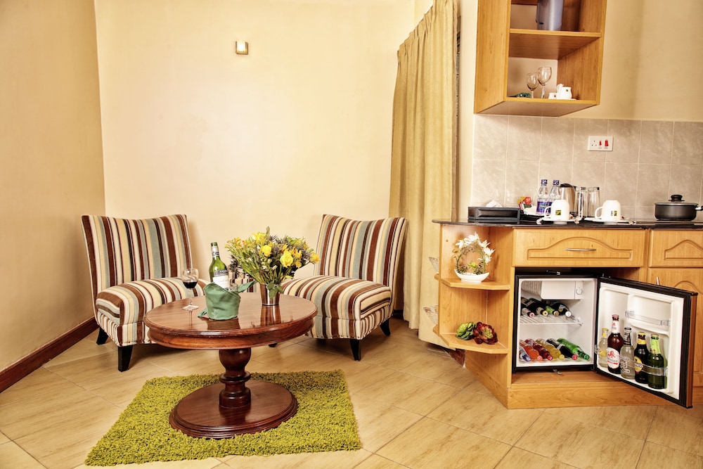 Longview Suites 28/51