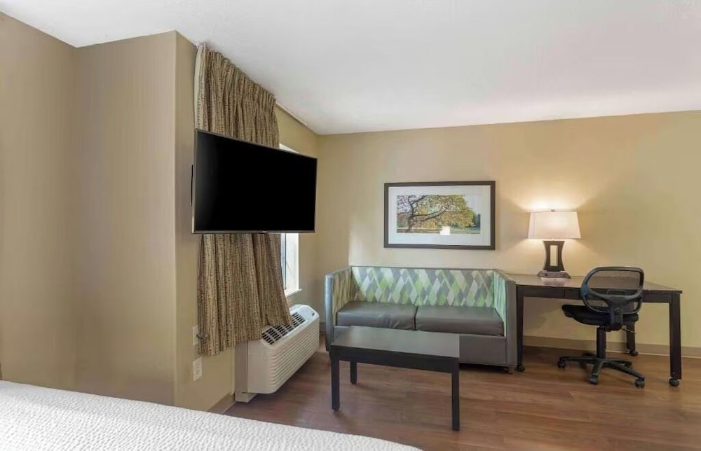 Studio 6 Extended Stay Memphis Airport TN 35/52