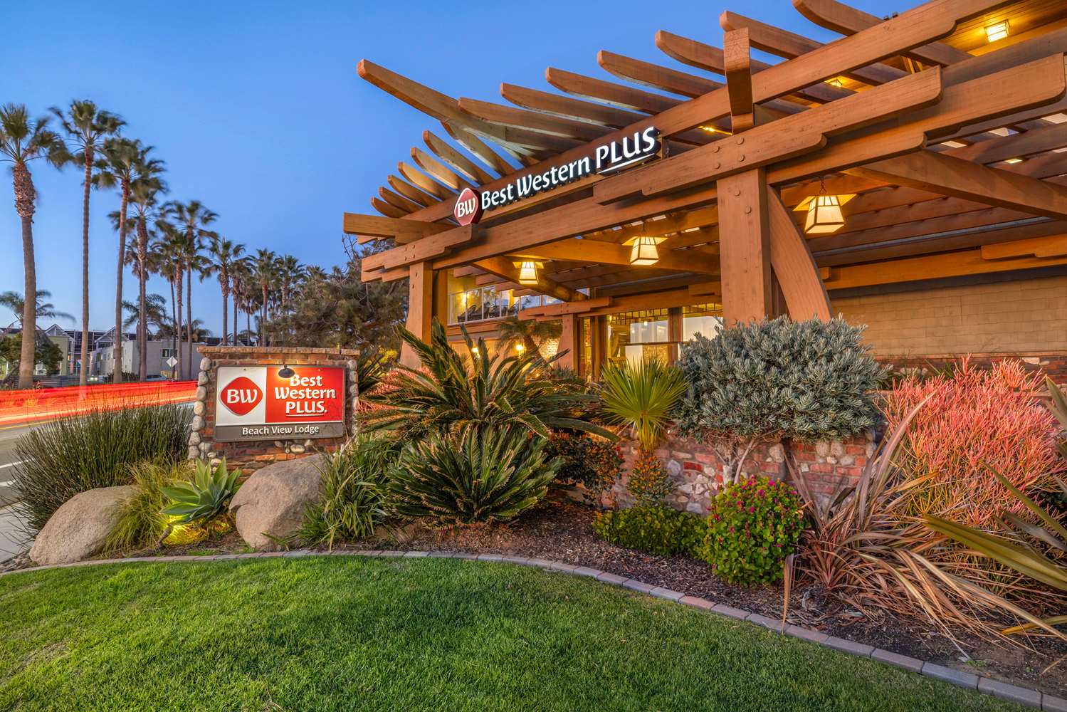 Best Western Plus Beach View Lodge 12/12