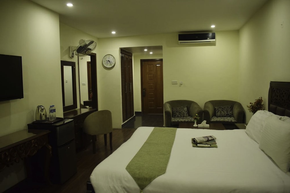 Grand Millennium Hotel Lahore (Local) 15/41