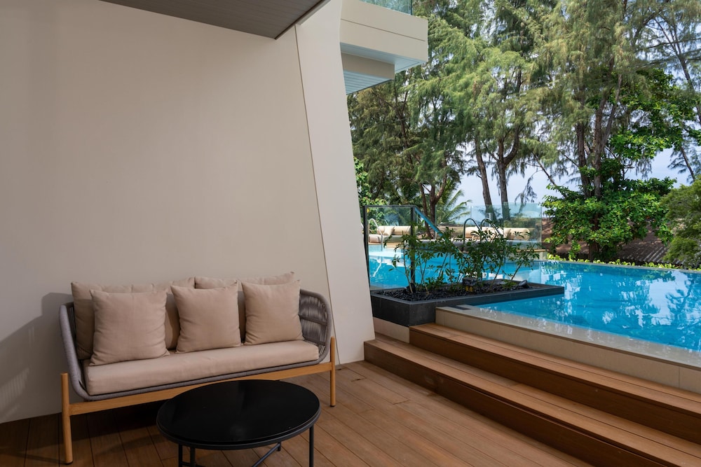 Radisson Blu Resort, Phuket Mai Khao Beach 29/50