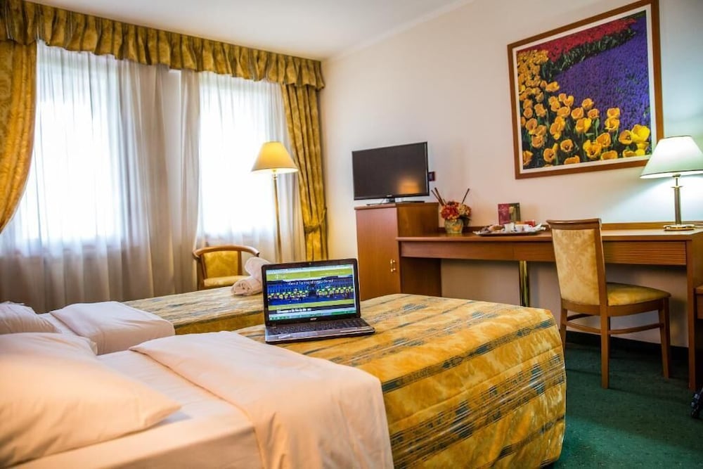 HOTEL GALANT 9/40