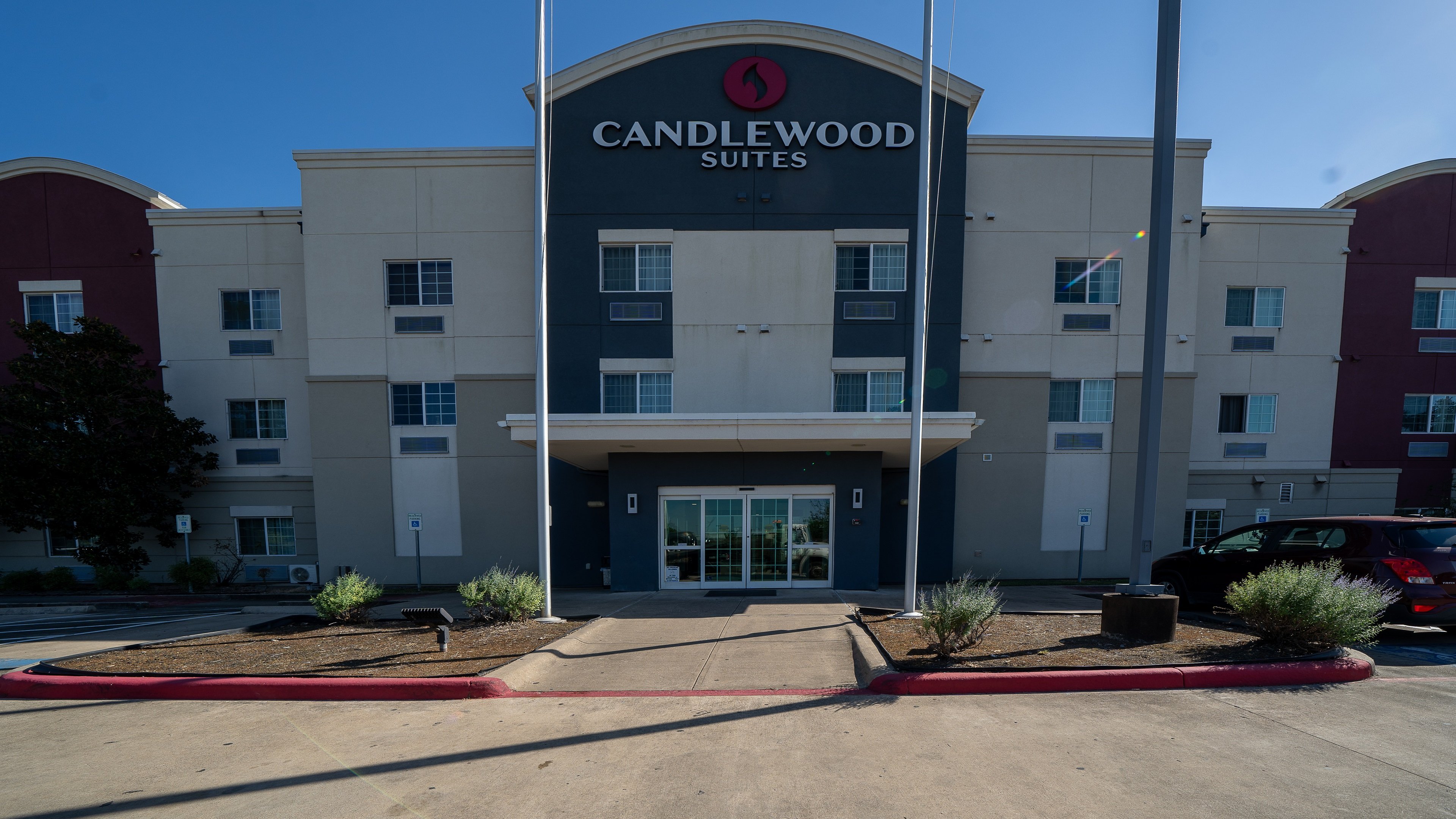 CANDLEWOOD SUITES BAYTOWN 53/58
