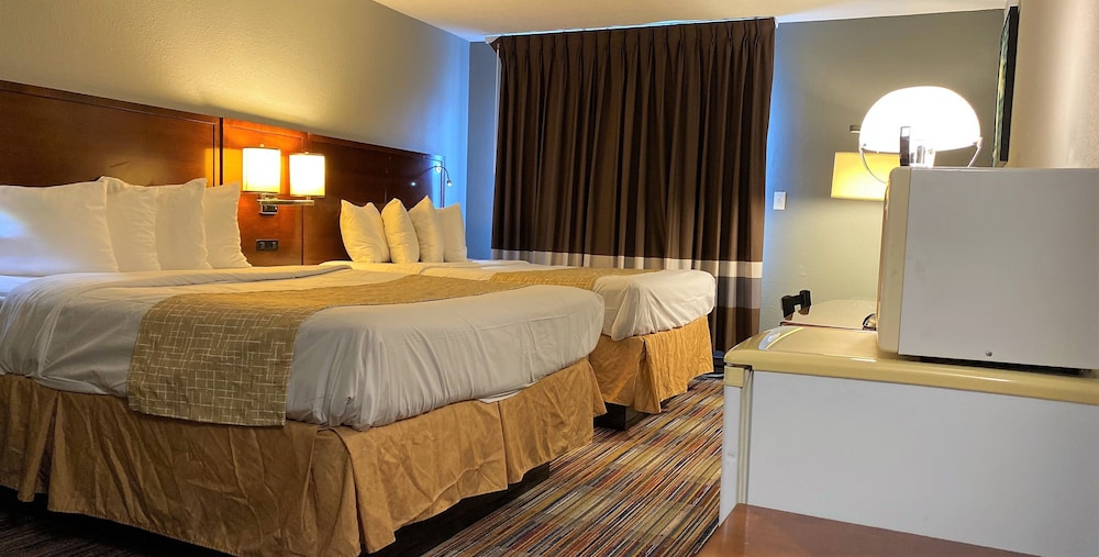 Travelodge By Wyndham Bloomington 23/62