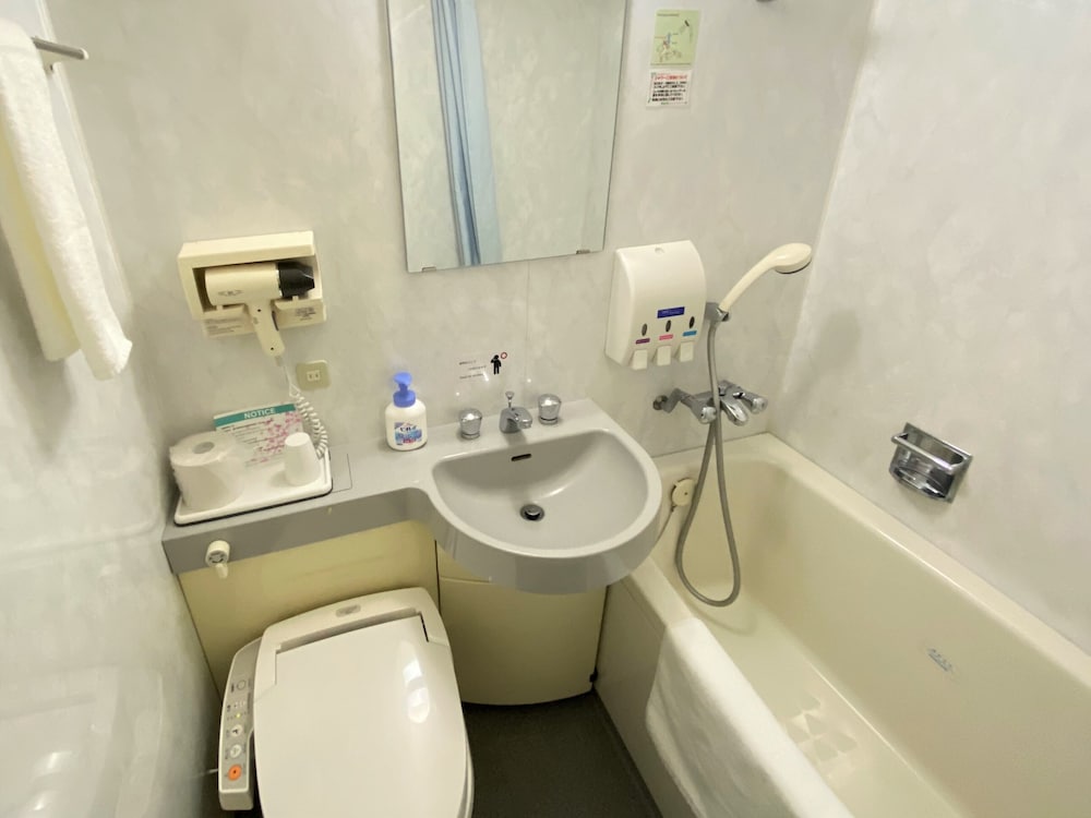 Hotel 1 2 3 Kokura 68/68