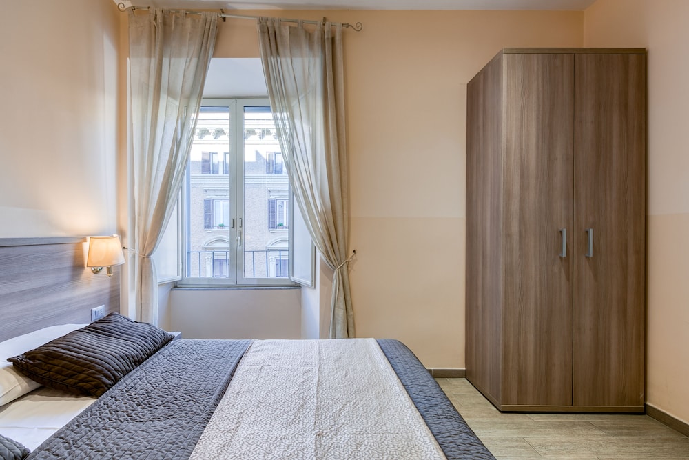 B B Le Suite Di Via Catone 16/69