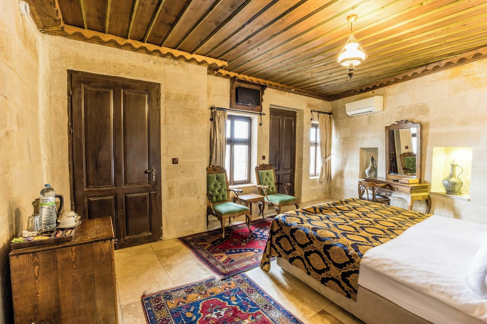 Phocas Cave Suites 21/71