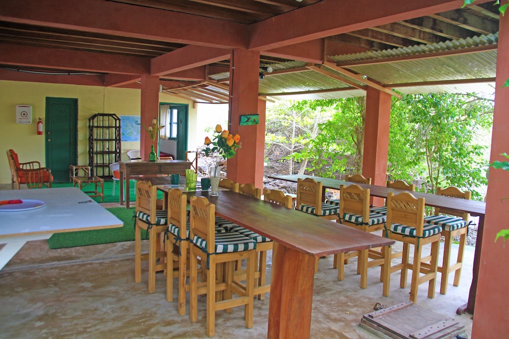 Galapagos Chalet 45/57