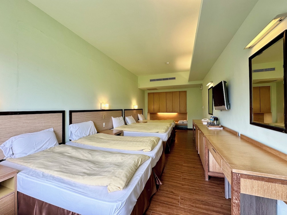 Chientan Youth Hotel 18/42