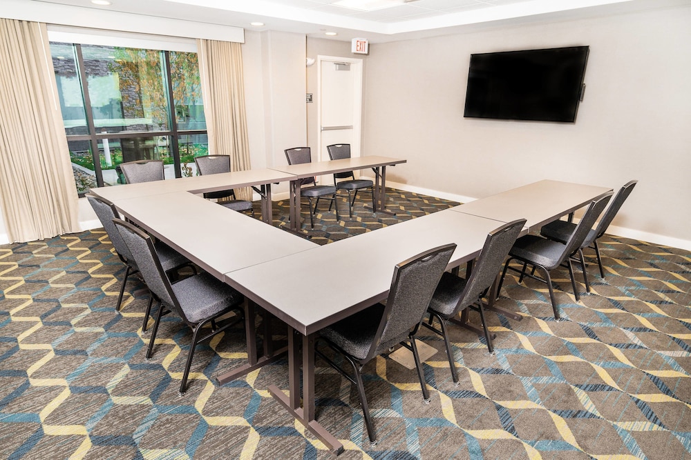 Residence Inn By Marriott Reno Sparks 38/40