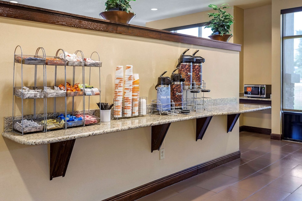 Comfort Suites Jonesboro University Area 21/32