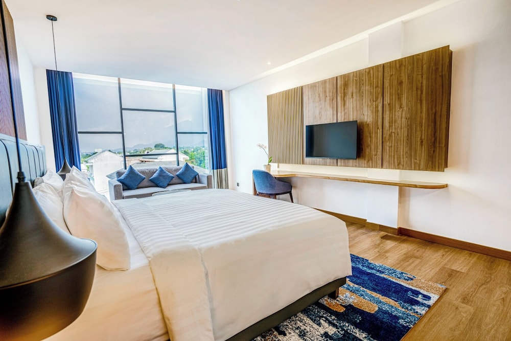 Aston Emidary Bangka Hotel and Conference Center 33/57