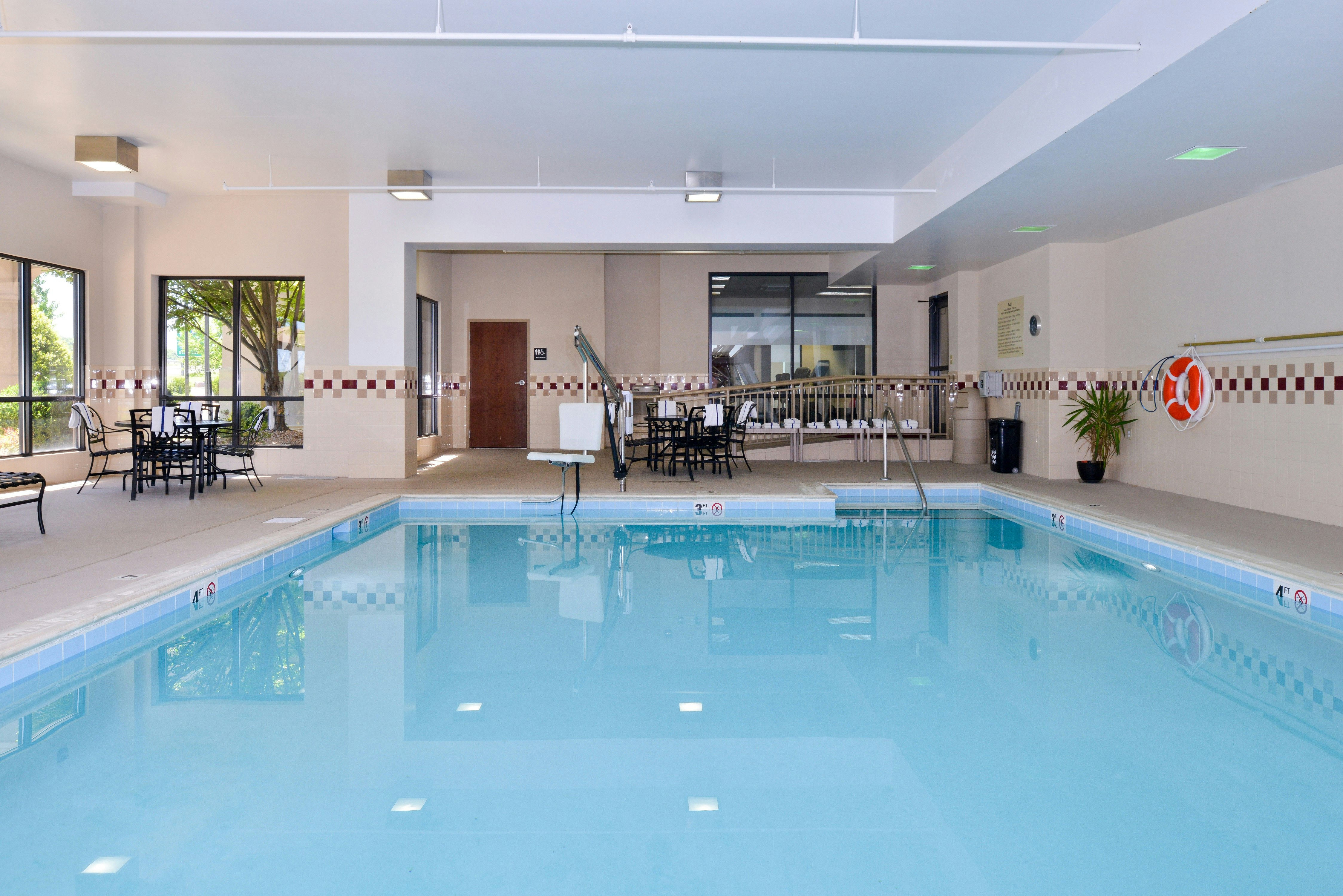 Hampton Inn Waynesboro/Stuarts Draft, VA 18/42
