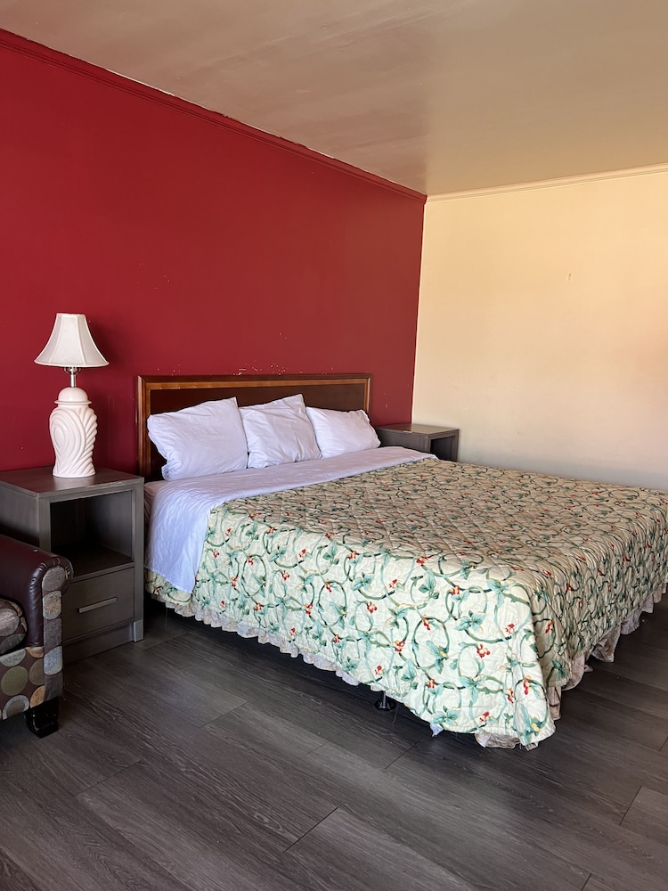 Motel 6 Williamston, NC - Highway 17 29/61