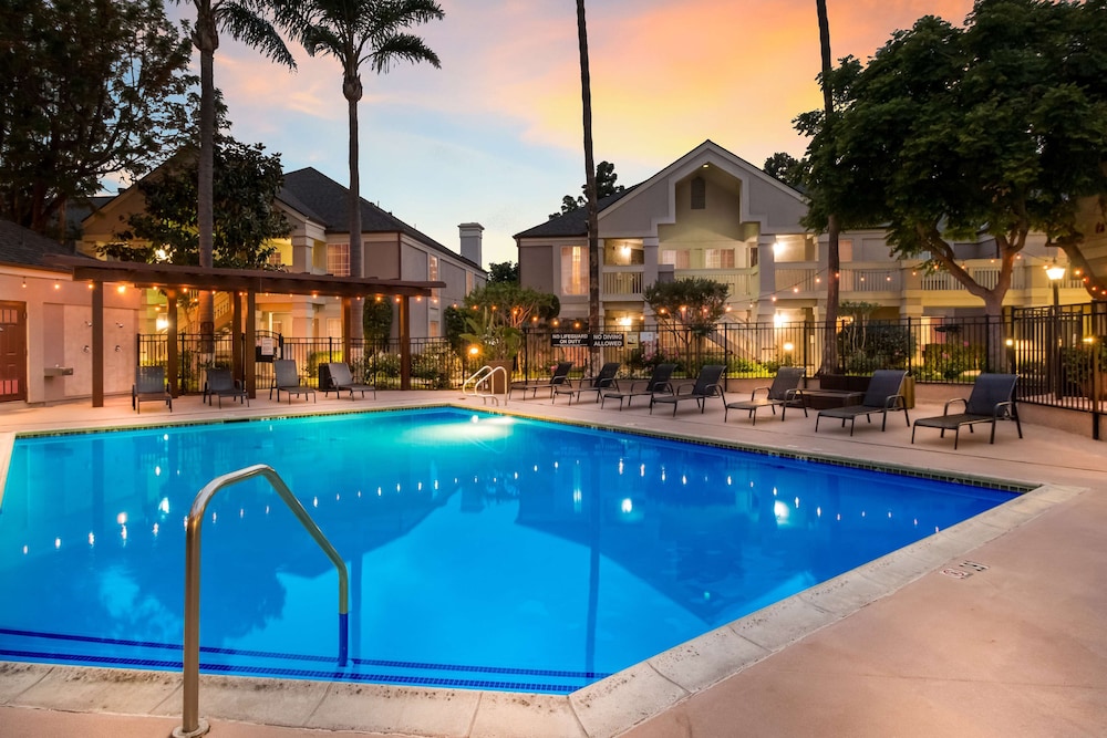 Sonesta ES Suites Torrance Redondo Beach 3/56
