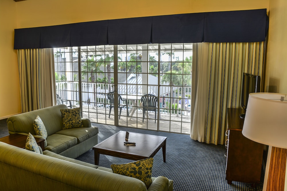 Holiday Inn & Suites Clearwater Beach S-harbourside 101/130