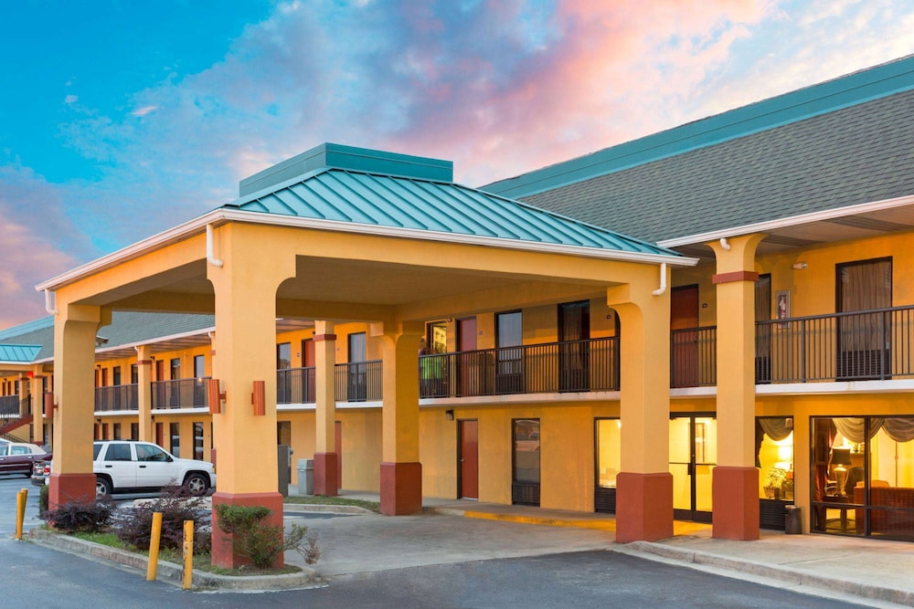 Super 8 By Wyndham Orangeburg 1/22