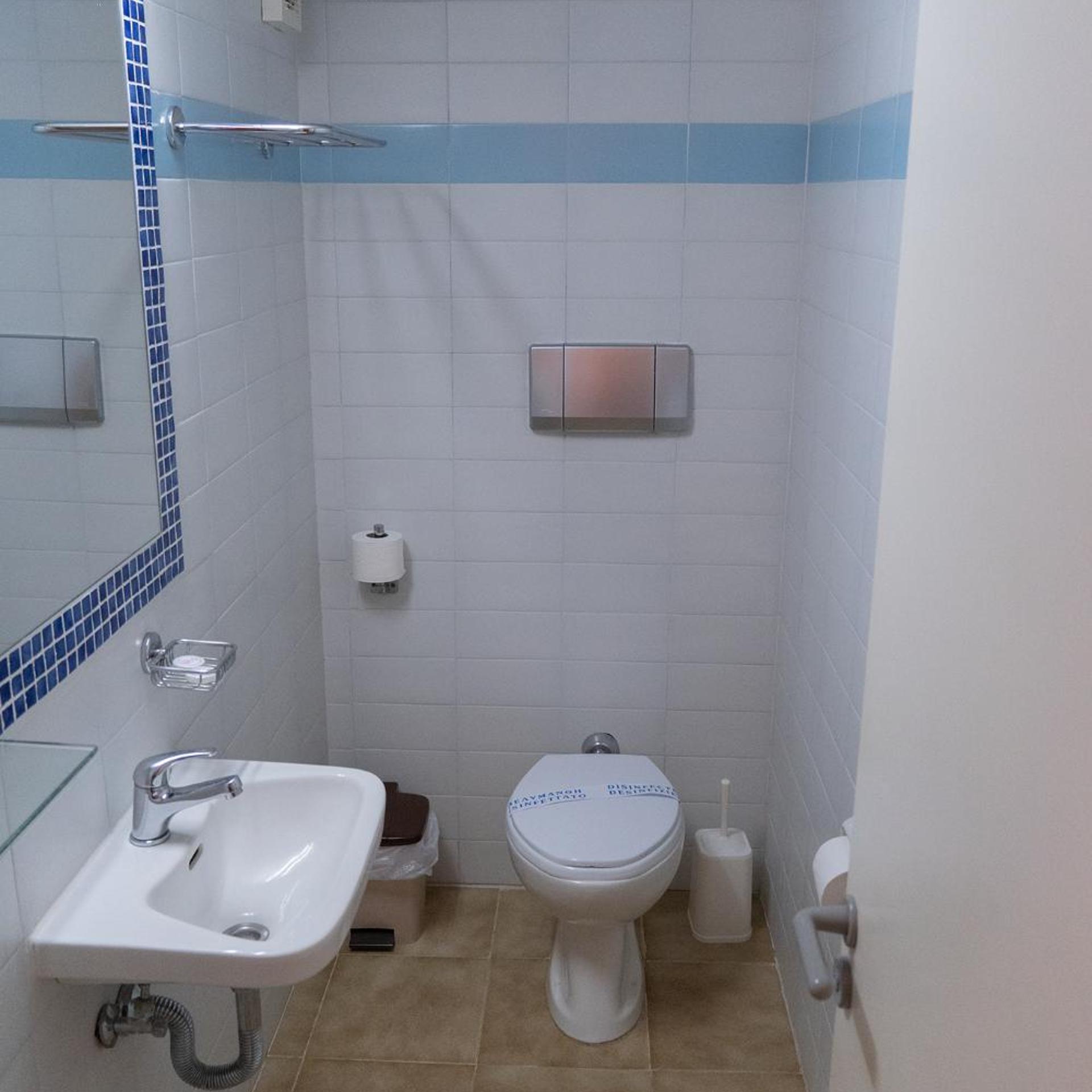 APOLLON SUITES 48/50