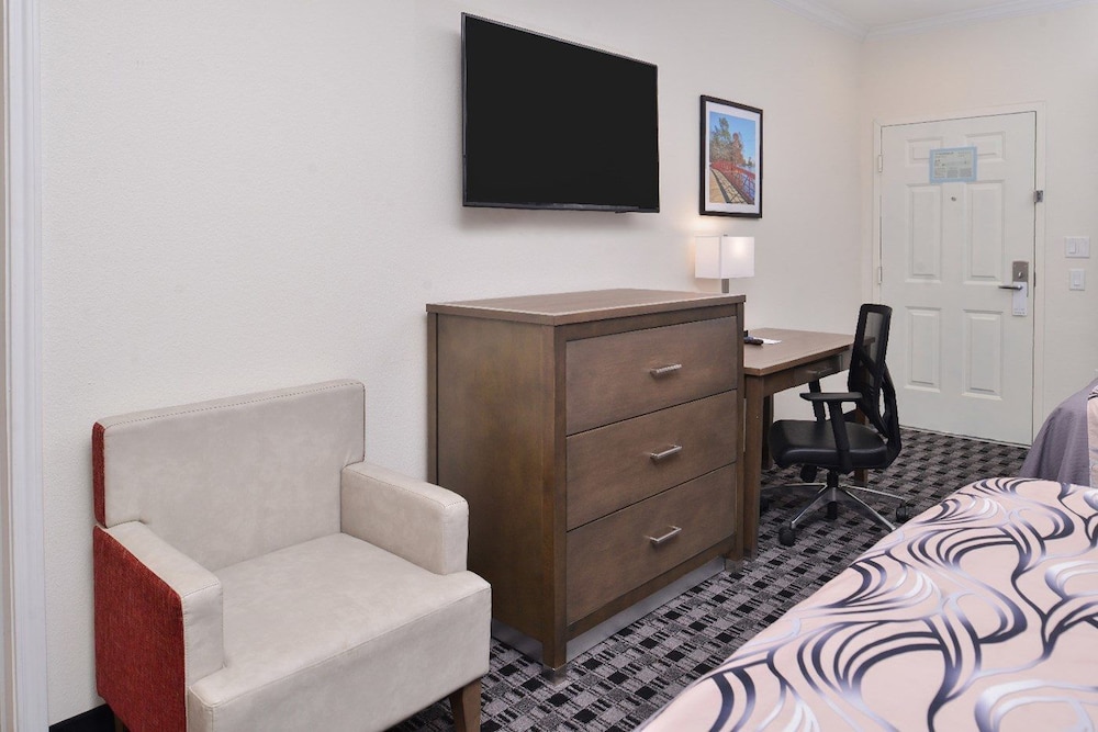 Americas Best Value Inn 30/51