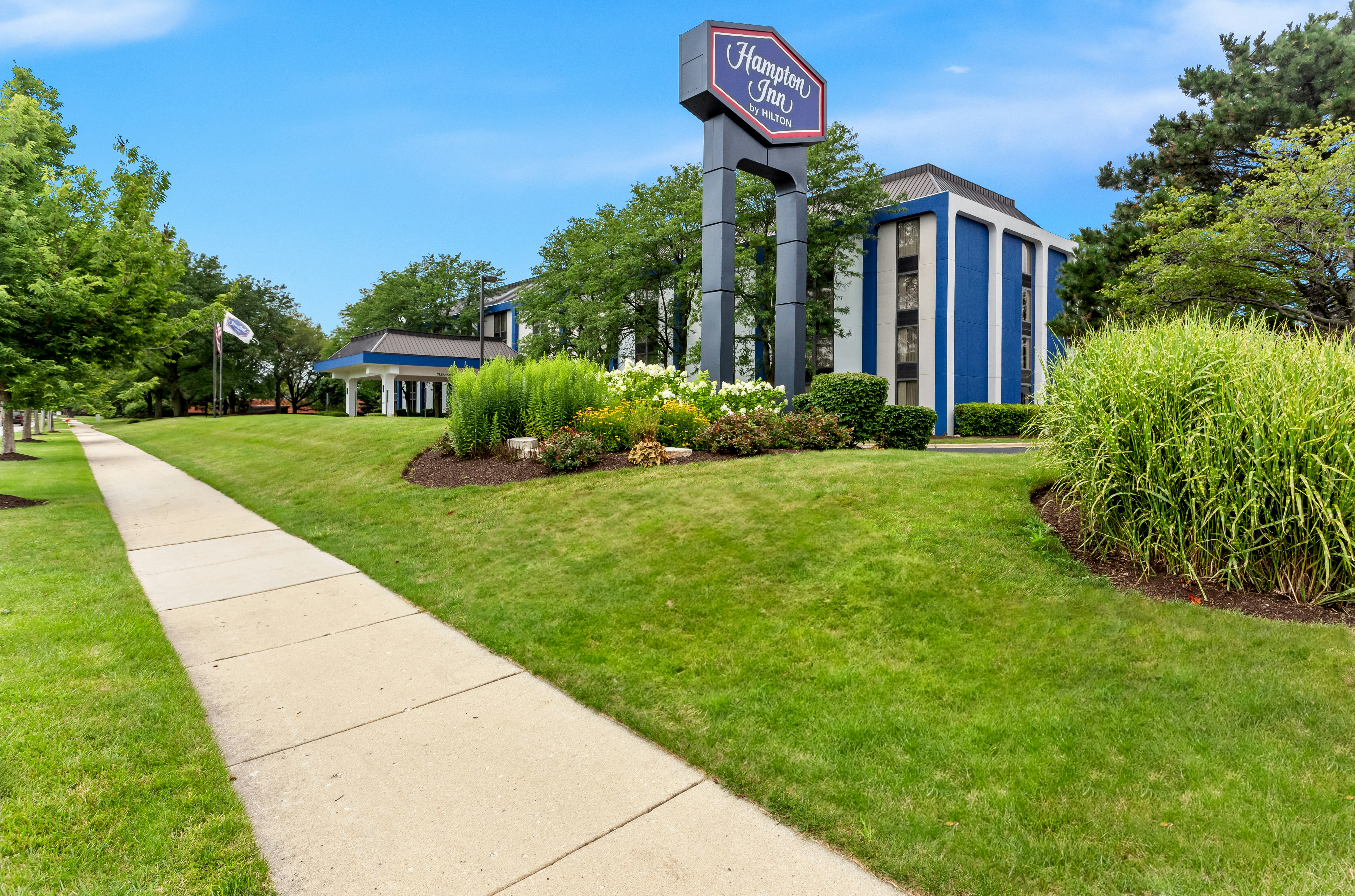 Hampton Inn Naperville 49/52