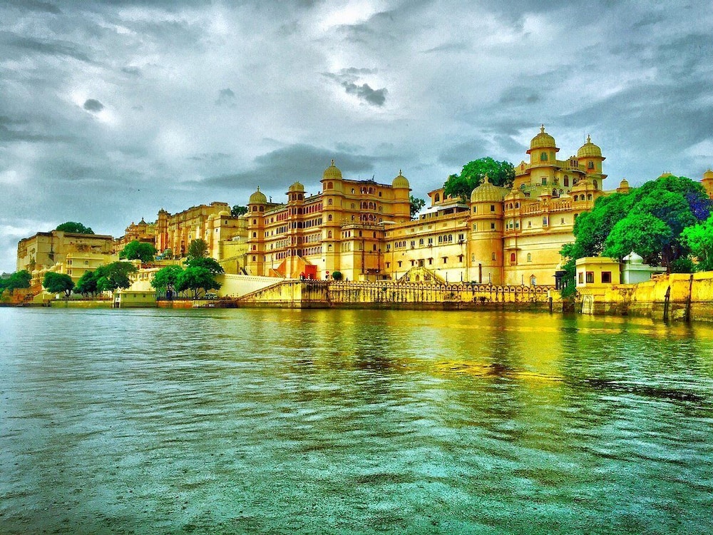 Hotel Gyan Garh Udaipur 43/49