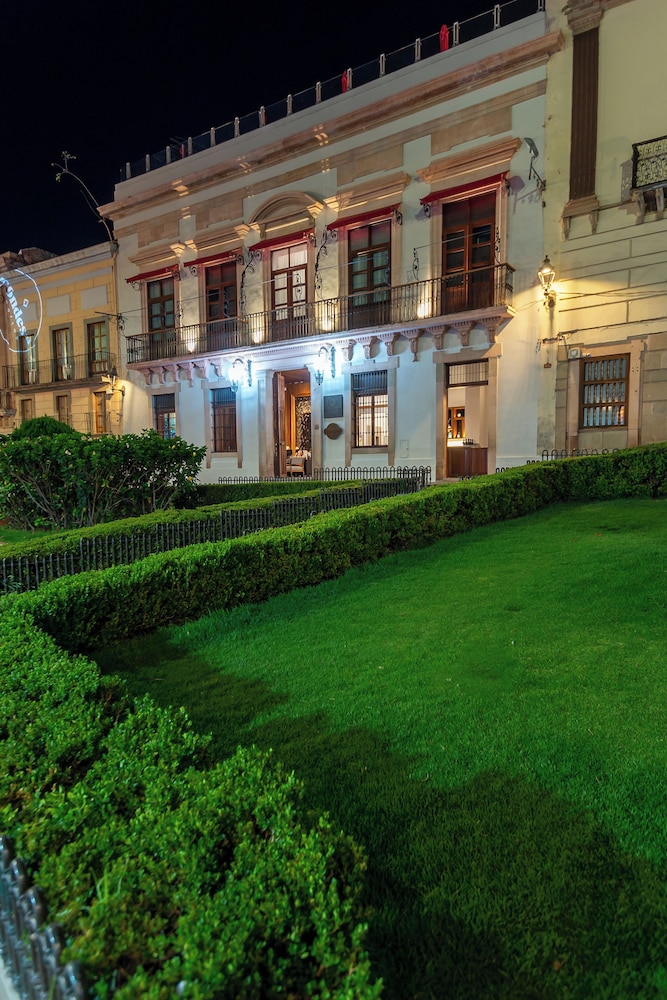Nueve 25 Hotel Boutique 56/58