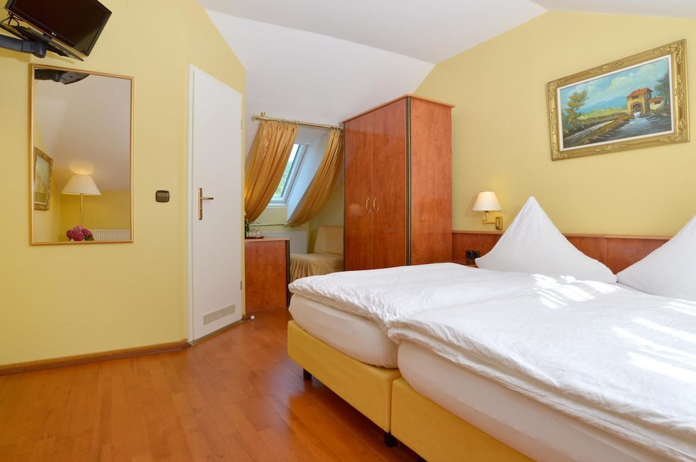 Hotel Zehnthof 12/67