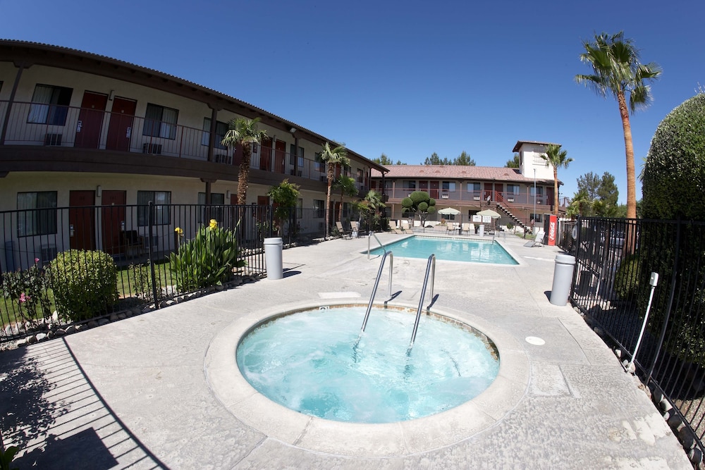 Palms Inn & Suites 38/50