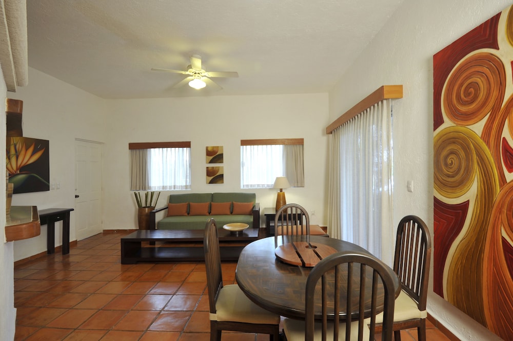 Las Palmas Condominios 18/36