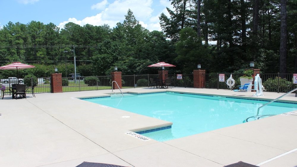 Holiday Inn Express Hotel & Suites Rockingham 29/59