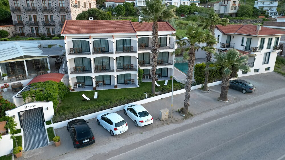 Cunda Dalyan Otel 38/49