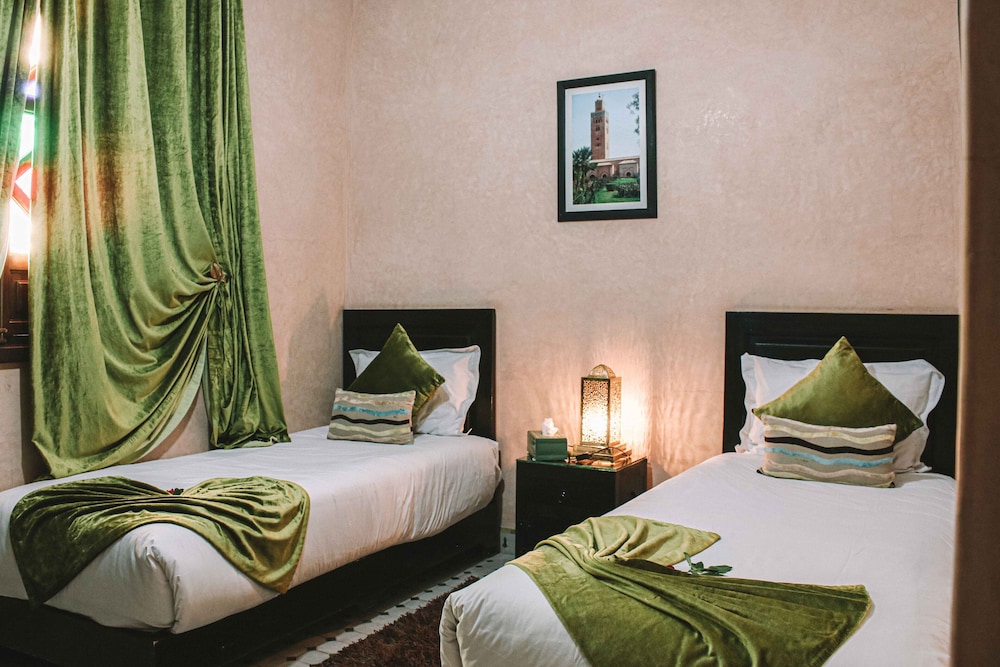 FAMILY SUITE, DELUXE