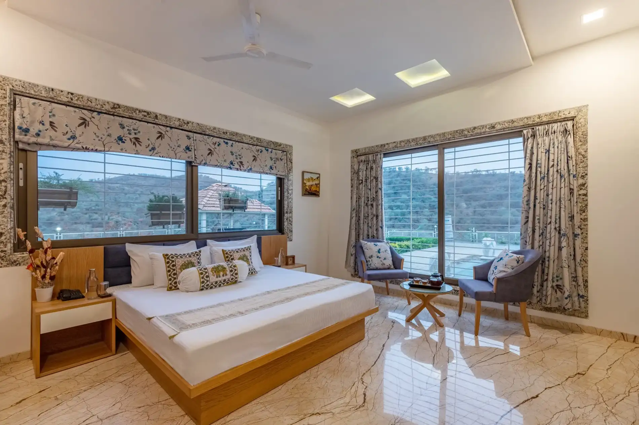 ELIVAAS Shourya Celesta 3 BHK with Pvt Pool 13/29