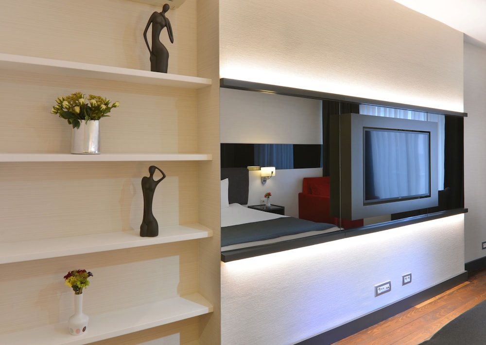 Nish Istanbul Suites 1/23