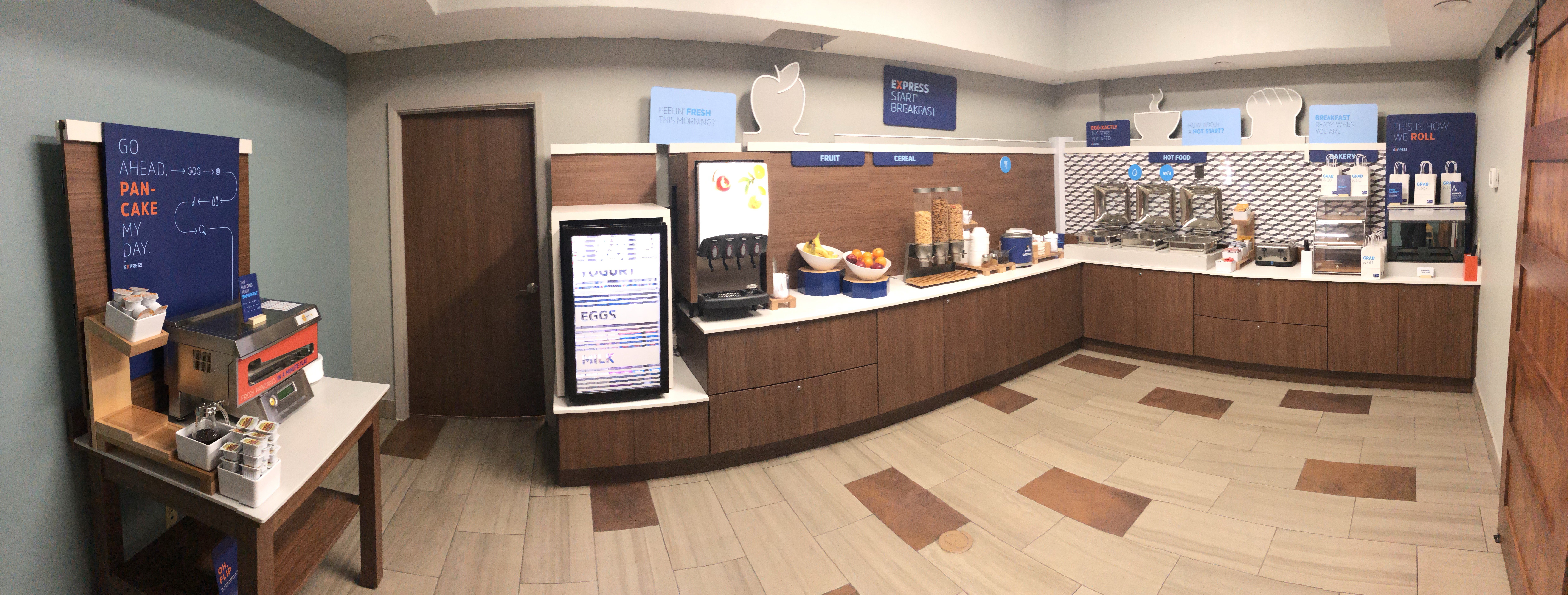 Holiday Inn Express Hotel And Suites Decatur 12/57