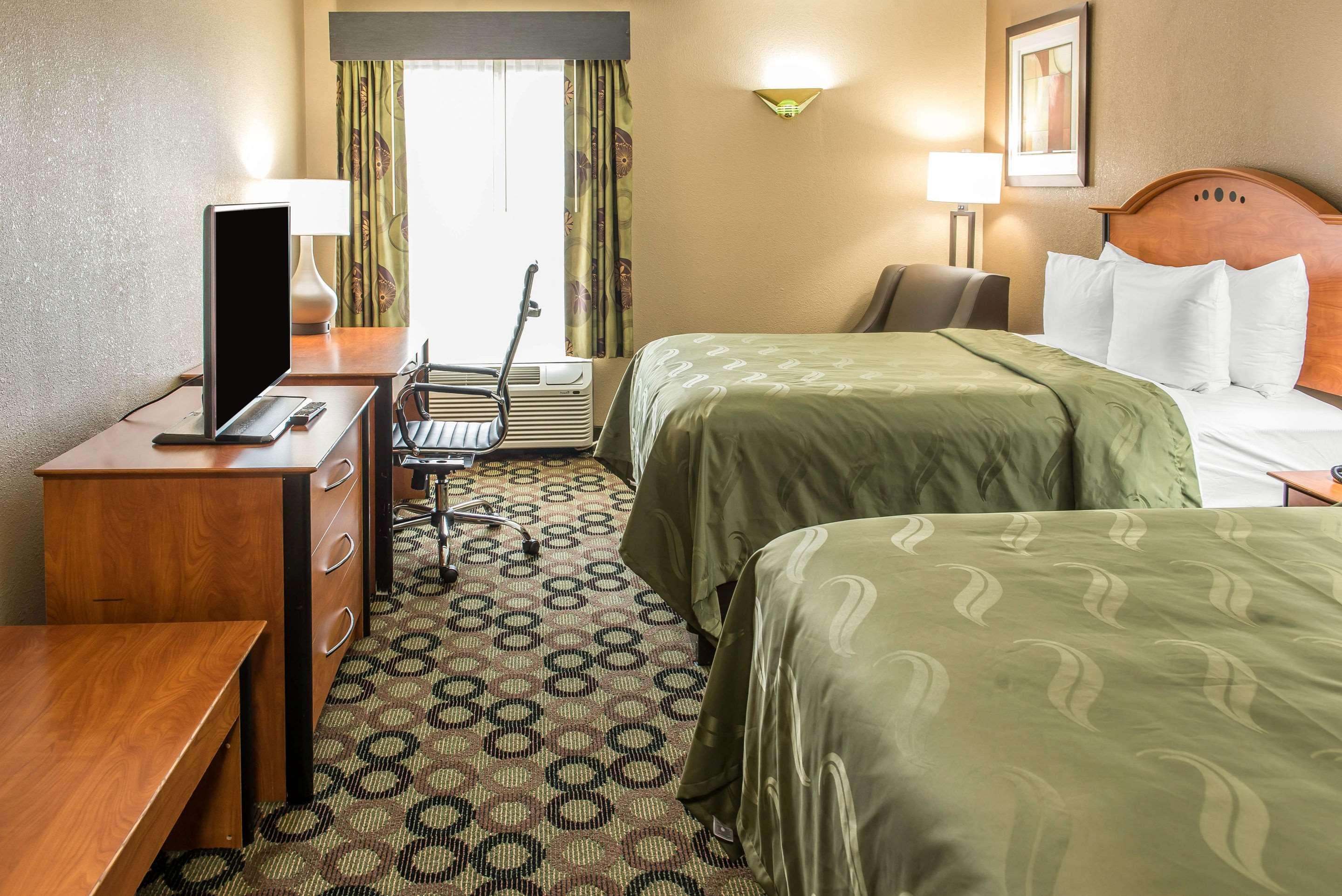 SUITE, 2 QUEEN BEDS