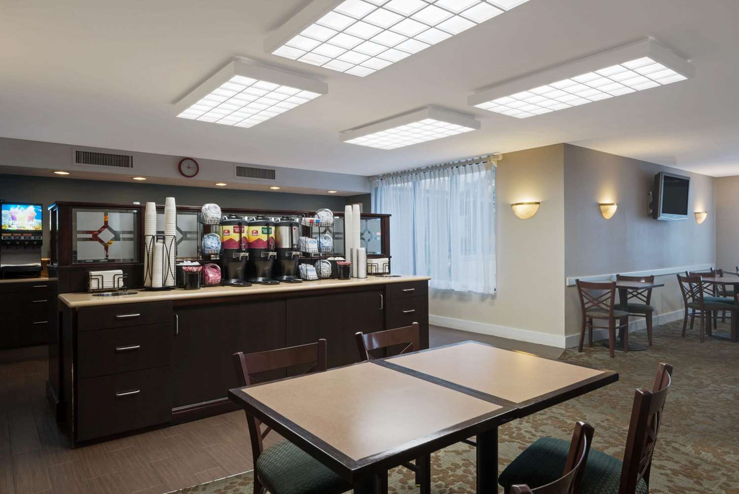 Ramada by Wyndham Boston 8/16