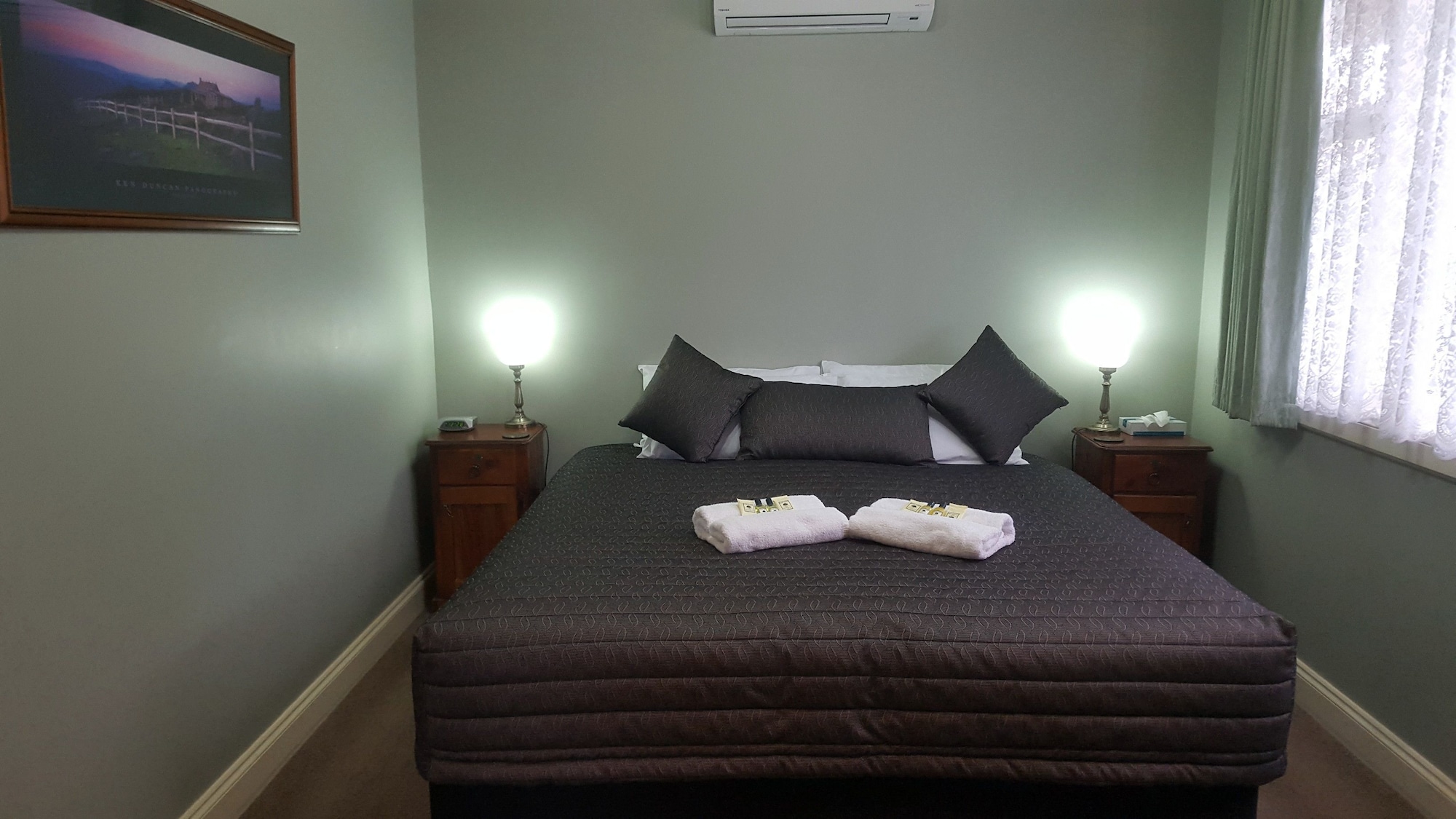 Deluxe, King Bed