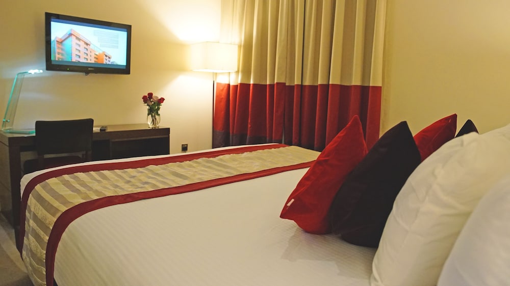 أجنحة نوفوتيل الرياض العليا(Novotel Suites Olaya Riyadh) 20/61