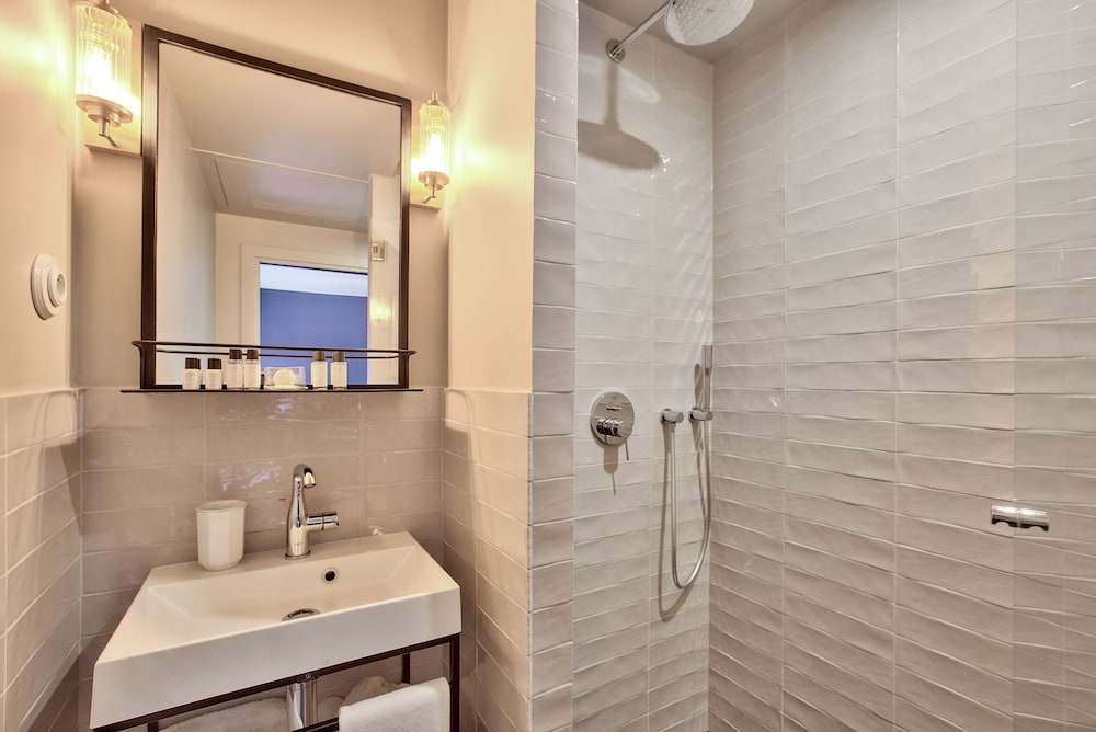 Maison Barbes 56/61
