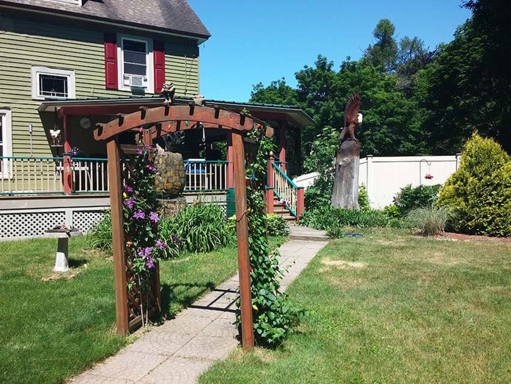 Oasis Bed and Breakfast 28/37