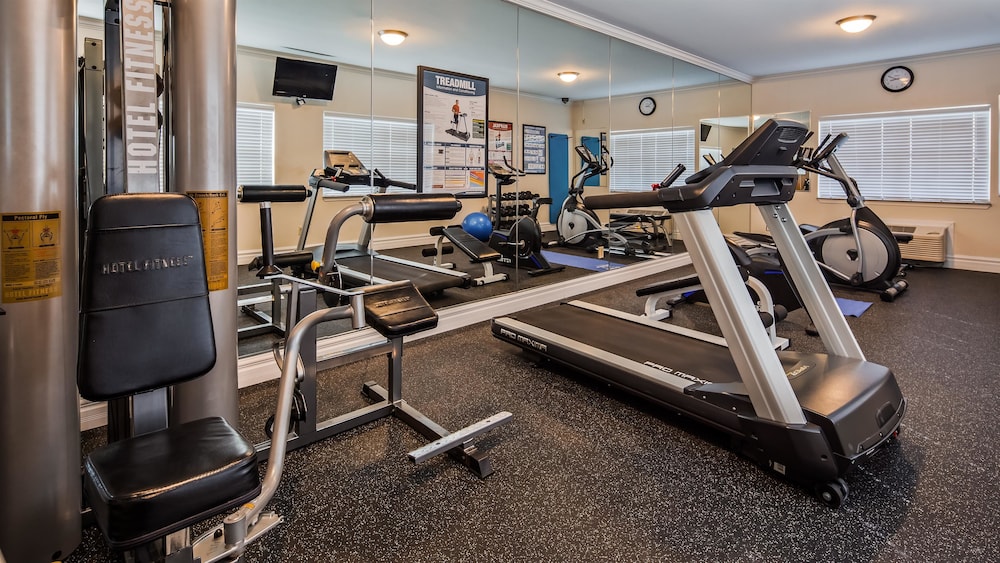 Best Western Club House Inn & Suites 21/34