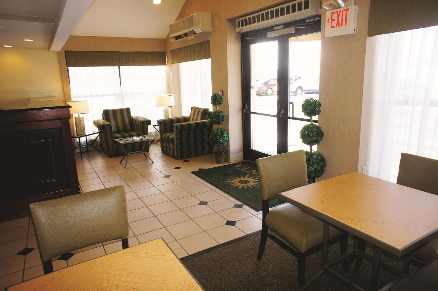 La Quinta Inn and Suites by Wyndham Warwick Providence Airport 23/29