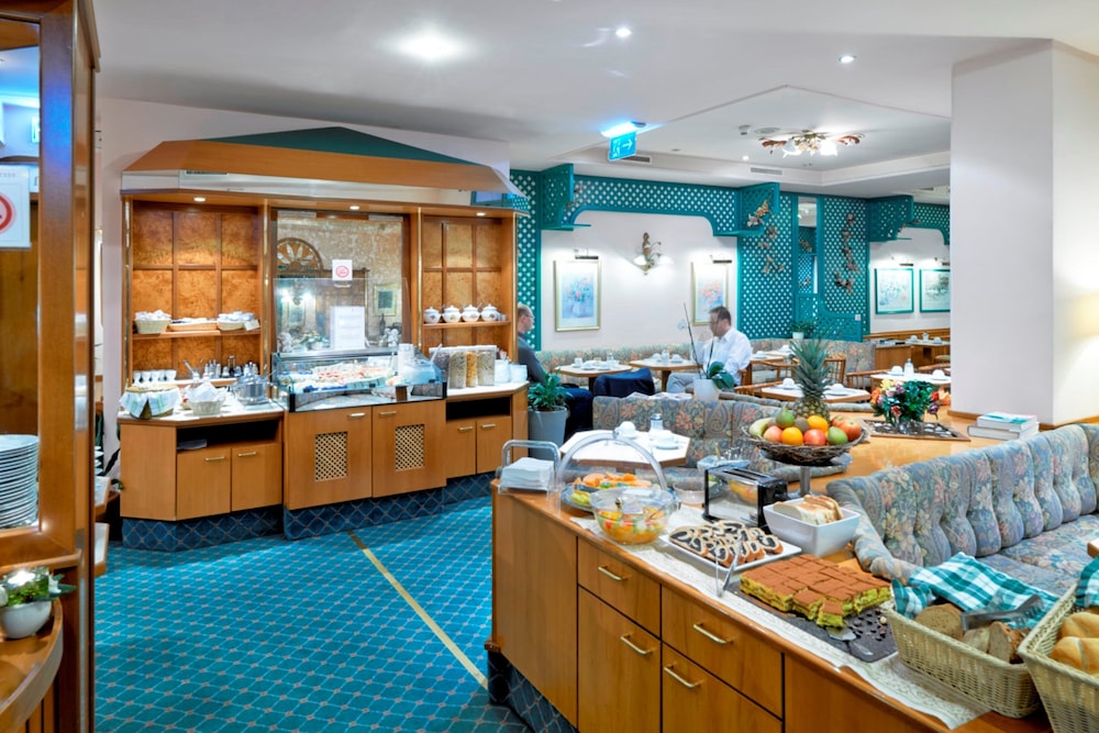 Hotel Pension Baronesse 33/45