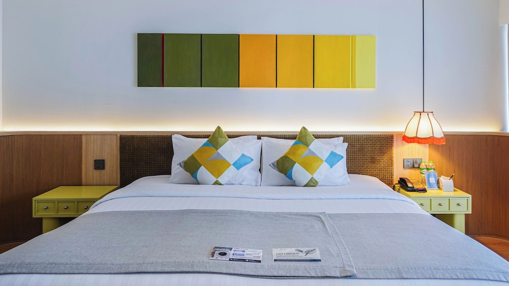 The Lantern Resorts Patong Phuket 17/71