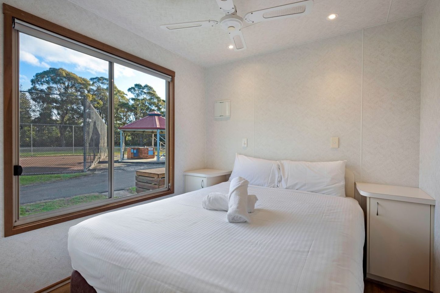 2 Bedrooms, Cabin